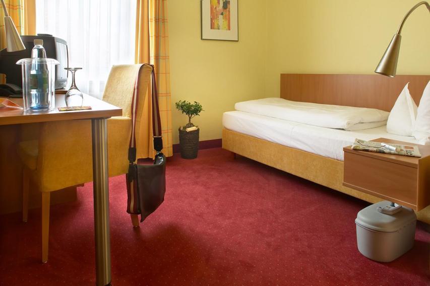 Hotel Mehl Neumarkt in der Oberpfalz Room photo